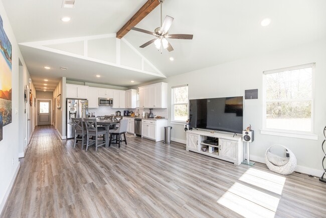 Photo - 9 Drywood Ln