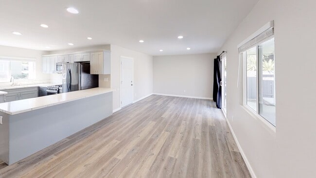 Photo - 5BD/2BA with Garage! (Lease out, pending s...