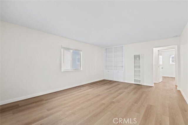 Photo - 121 E Bay St