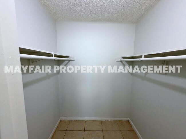 4160 NW 21st St