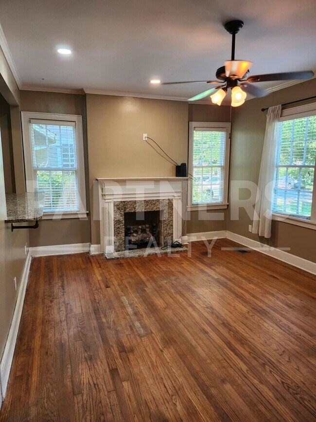 Photo - 1915 Graham St House