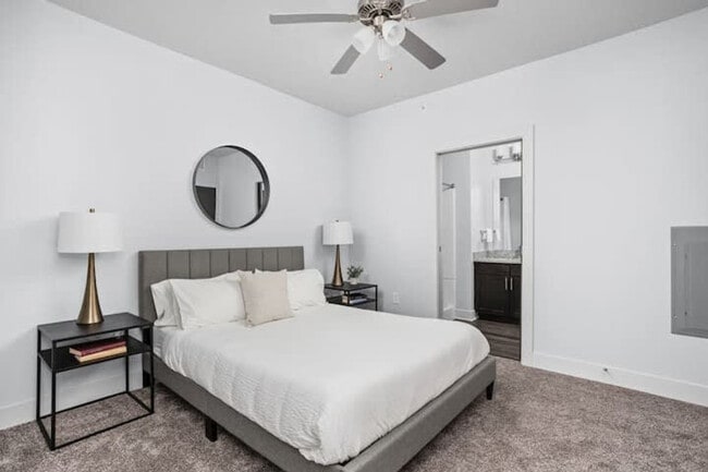 Photo - 8506 Westfield Blvd Unit ID1014514P