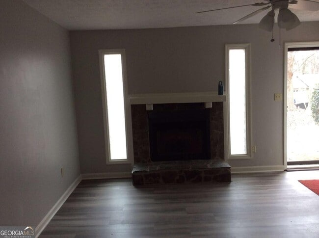 Photo - 106 Richard Way