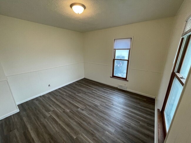 Photo - Updated 5 Bedroom House for Rent