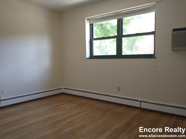 Photo - 264 Grove St Unidad 7