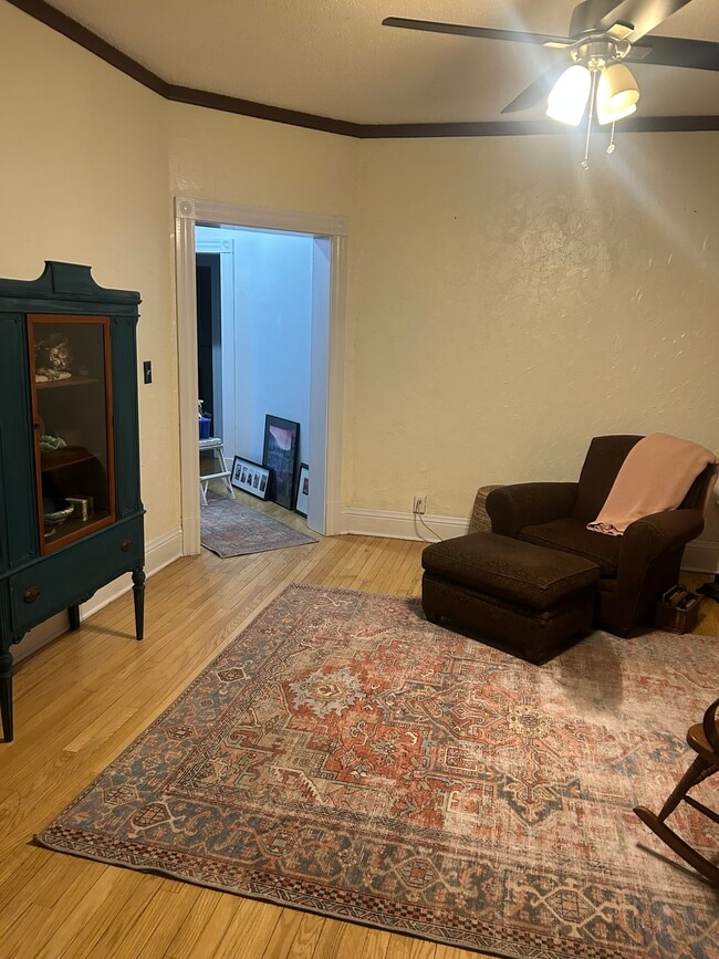 Sala de estar -2 - 527 N Broad Unidad 527 Broad st