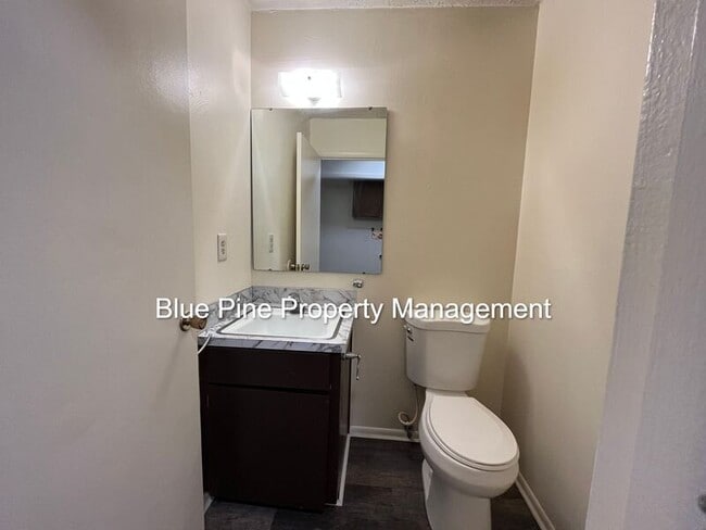 Photo - 337 E 15th St Unit 4