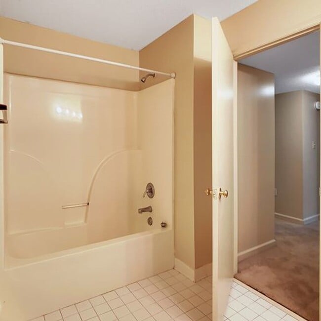 Photo - Emory Woods 2 Bed 2 Bath Apartment! Available April 1st!