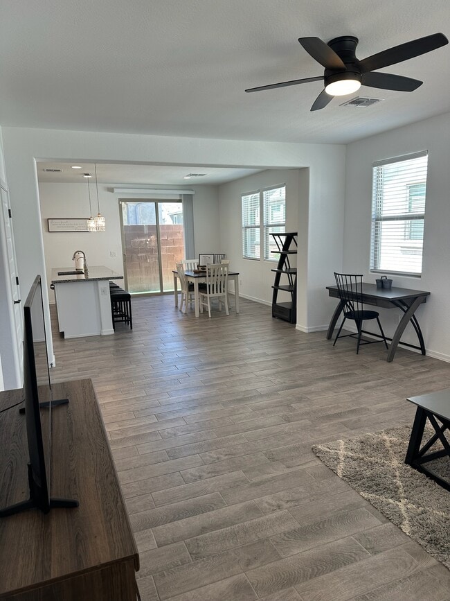 Photo - 25238 N 142nd Dr