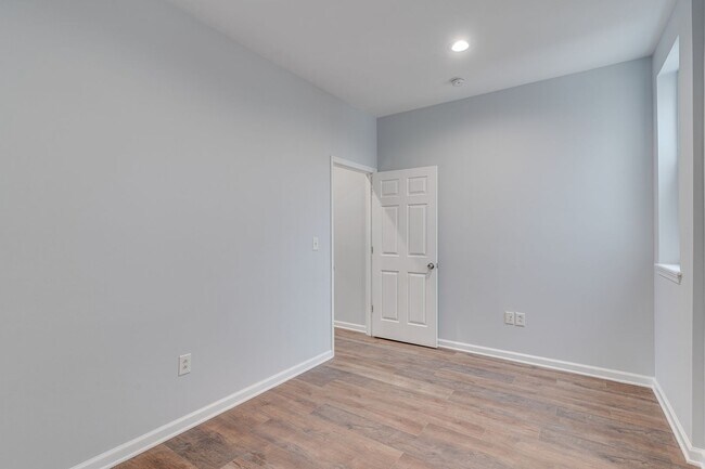 Photo - Brand New Luxury Temple Apartments Unit 2