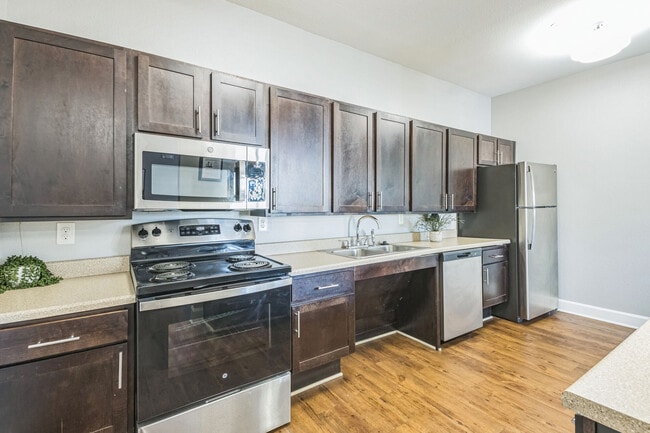 Building Photo - Villas at Colt Run Apartments