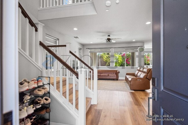 Photo - 272 Hopkins Ct