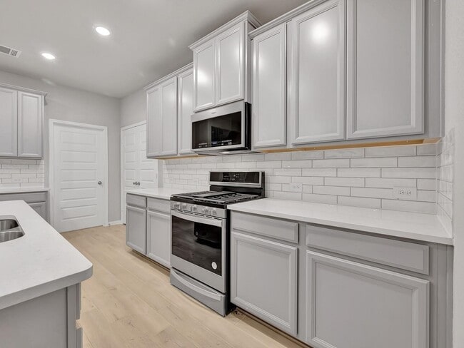 Photo - 18757 Timber Gln Dr