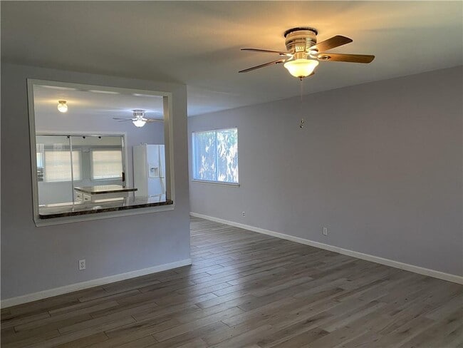 Photo - 1303 Barrington Dr