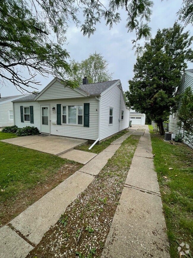 Building Photo - 1124 Hugo St Rental