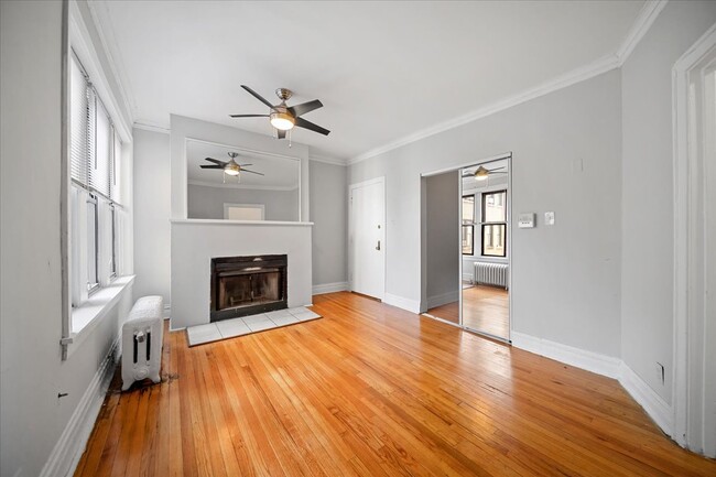 Photo - 631 W Roscoe St Condo Unit H2