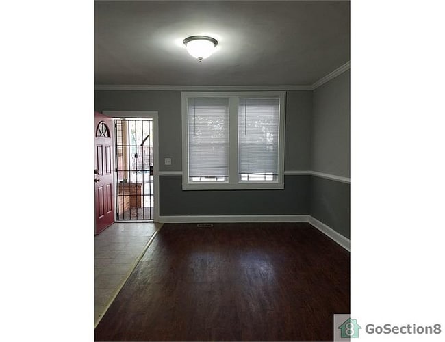 Building Photo - 4 Bedroom plus basement