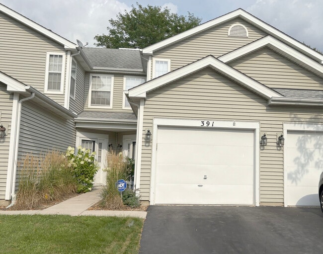 Building Photo - 391 Maidstone Ct Rental