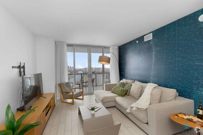 Building Photo - 2602 E Hallandale Beach Blvd Unit ID1227402P Rental
