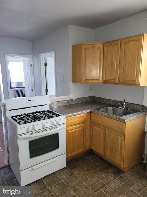 Photo - 510 W Girard Ave