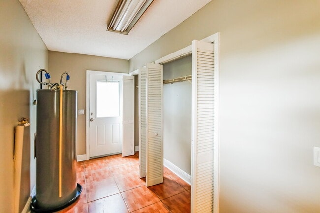 Photo - 926 13th Ave N