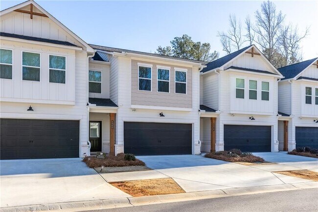 Photo - 214 Rockfern Ter