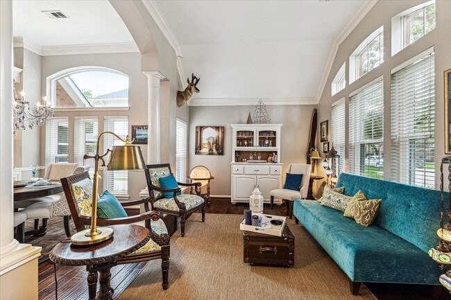 Photo - 403 Airybrook Ln