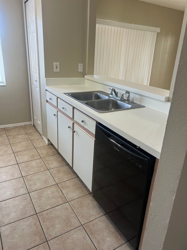 Photo - 2035 Fluorshire Dr