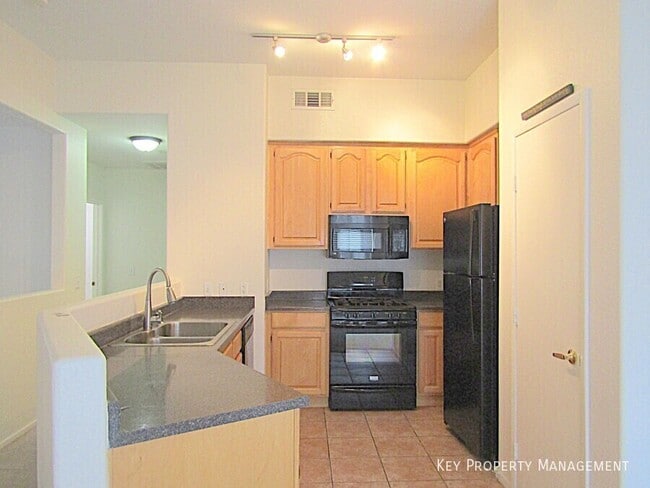 Photo - 10245 S Maryland Pkwy Unidad #240