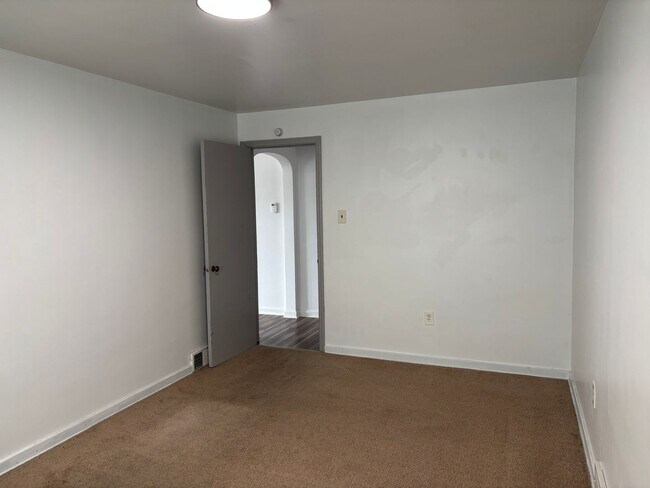 Photo - 104 Sewickley Ave Unit B