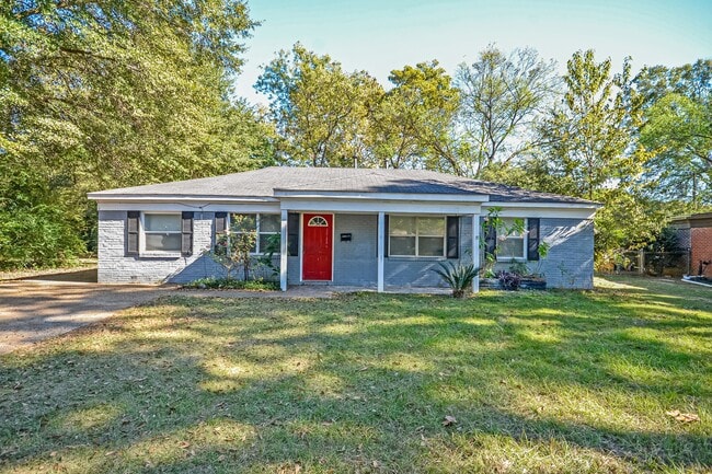 Building Photo - 928 Grenada Dr