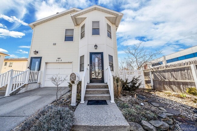 Building Photo - 272 E Harrison St