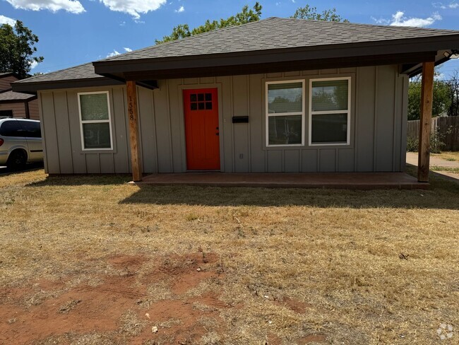 Building Photo - 1558 Fannin St Rental