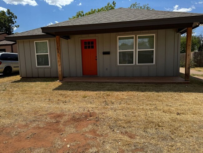 Photo - 1558 Fannin St House