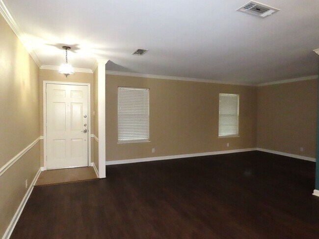 Photo - South Tyler! Lovely 3 Bedroom, 2 Bath House w/Garage