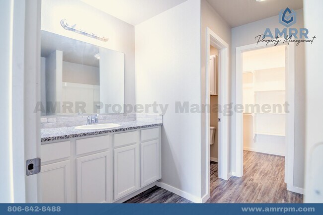 Photo - 2120 Langford Ave Unidad Willowbend - 2120 Langford Ave  B