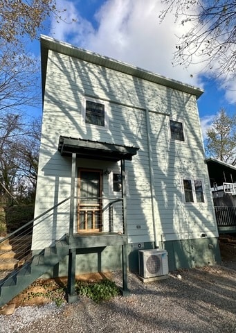 Building Photo - 8 Club St Rental