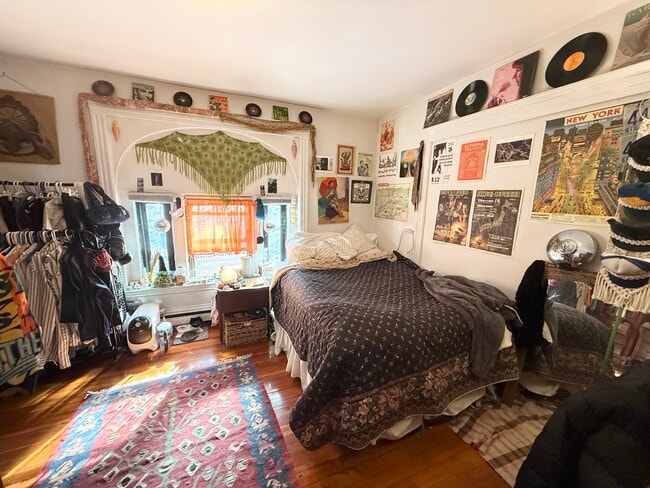 Photo - 60 Empire St