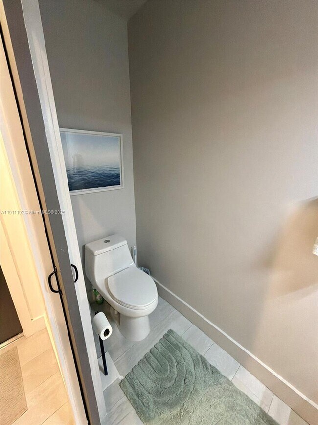 Photo - 913 NW 45th Ter