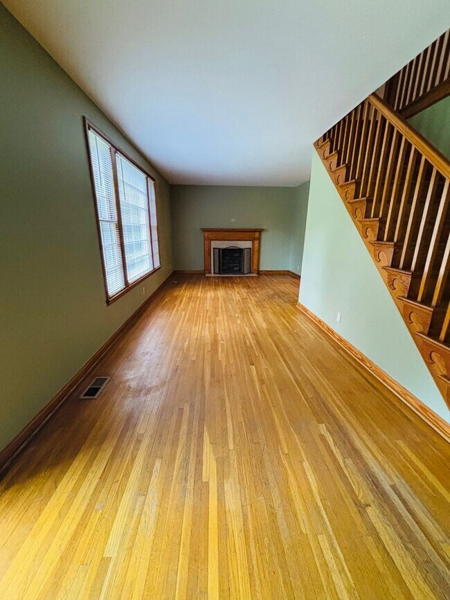 Photo - 126 Cottage Ln