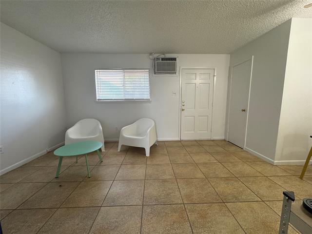 Photo - 1415 Sewell St Unit 1