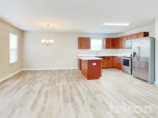 Photo - 312 Sequoia Dr