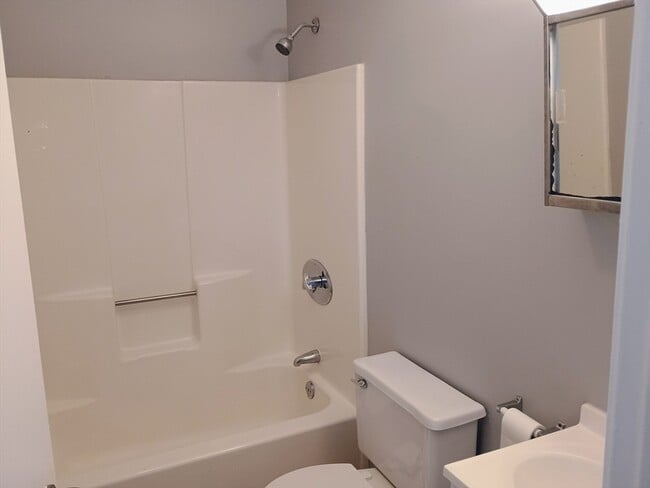 Photo - 185 High St Unit 2L