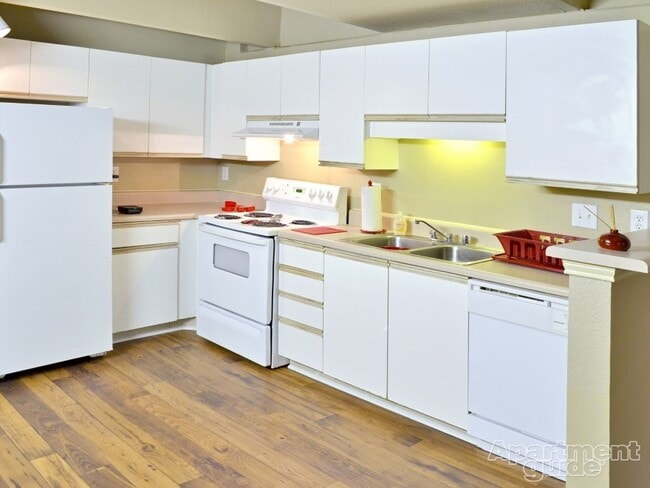 Photo - Dwell at the View