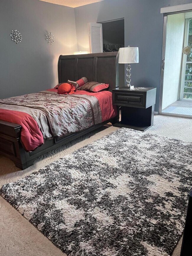 4302 Martinique Cir Unit B2
