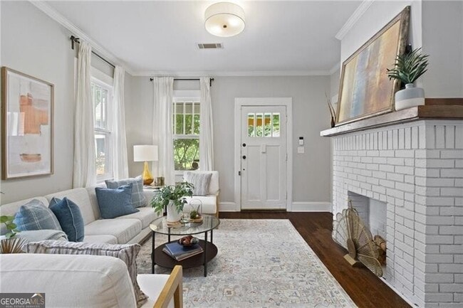 Photo - 481 Hill St SE