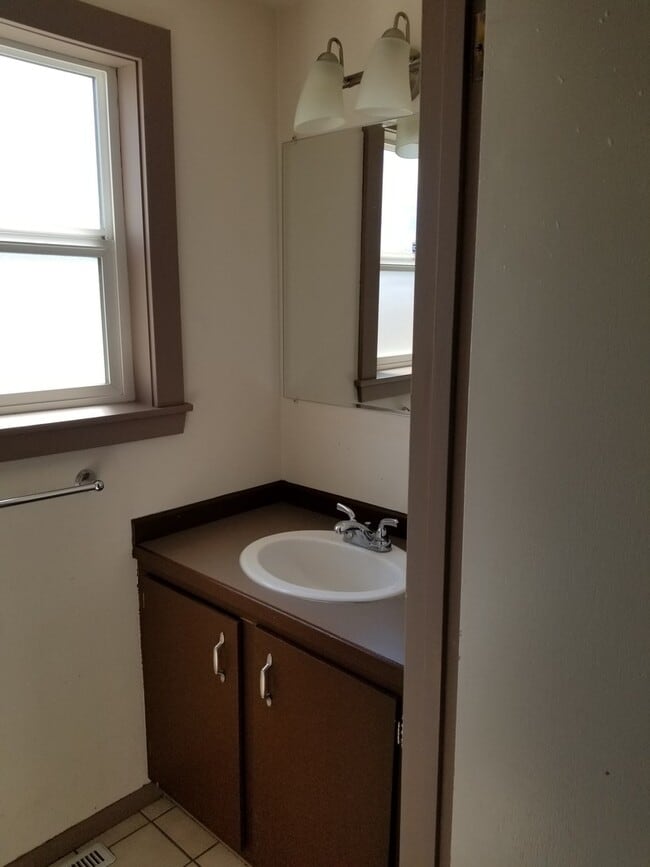 120 N 55th Ave