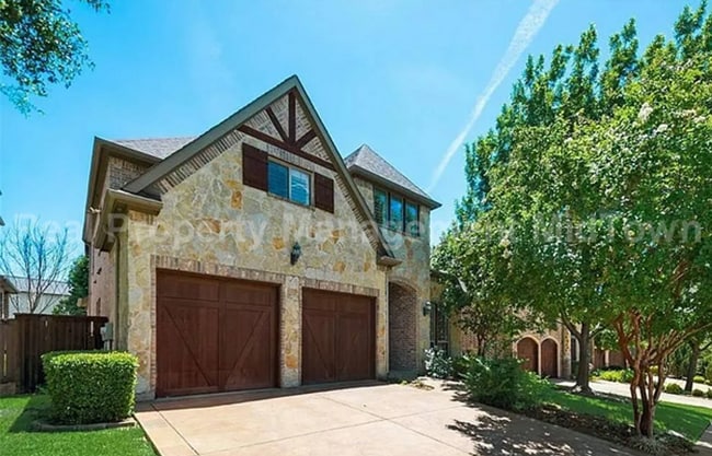 Photo - Well-Planned 4BR/3BA—Space for Guests, Off...