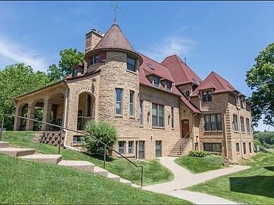 Photo - 360 Ridgeland Avenue