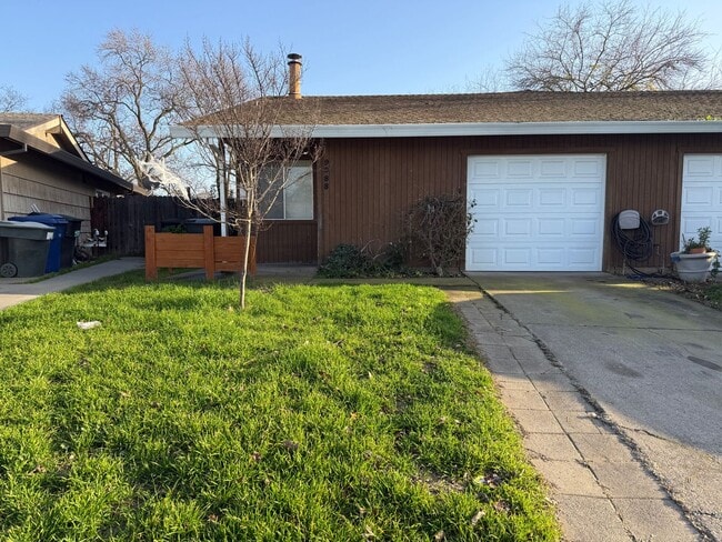 Building Photo - 2358004/85 Unit 2358004002